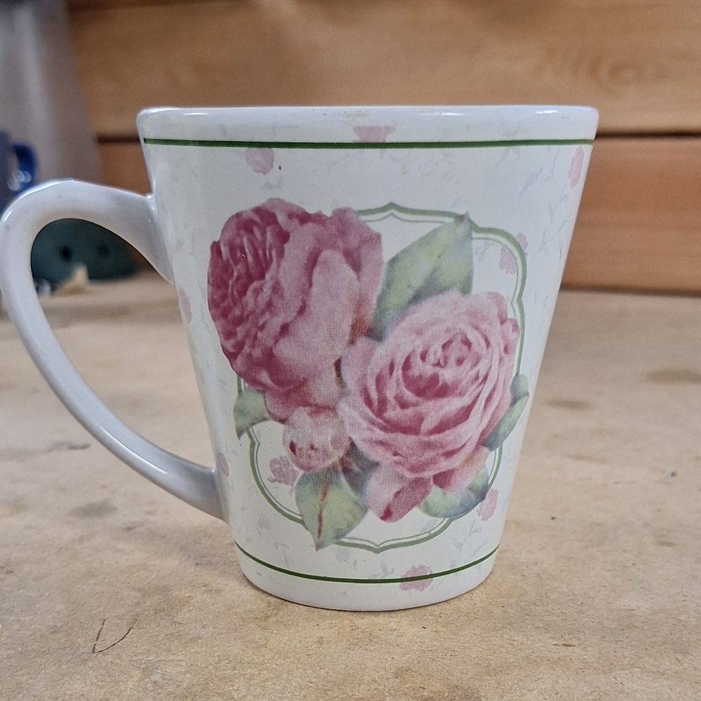 Vintage Retro Pink Floral Coffee Mug